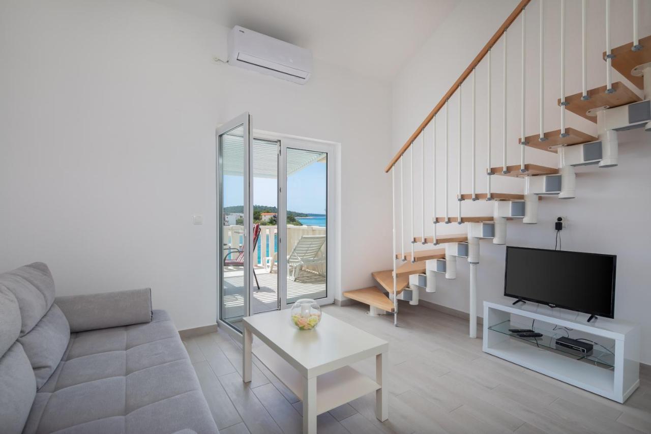 Vila Blanka Apartments Rogoznica  Eksteriør billede