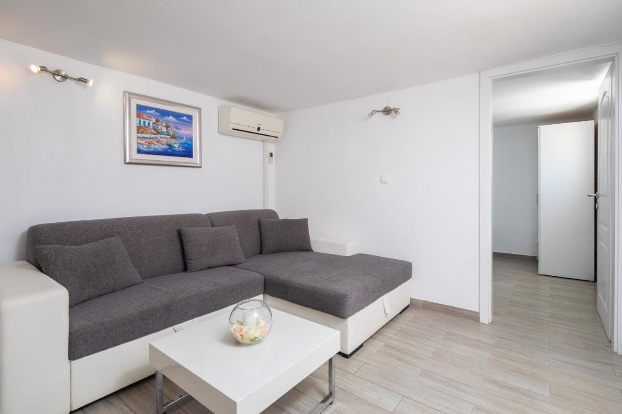 Vila Blanka Apartments Rogoznica  Eksteriør billede
