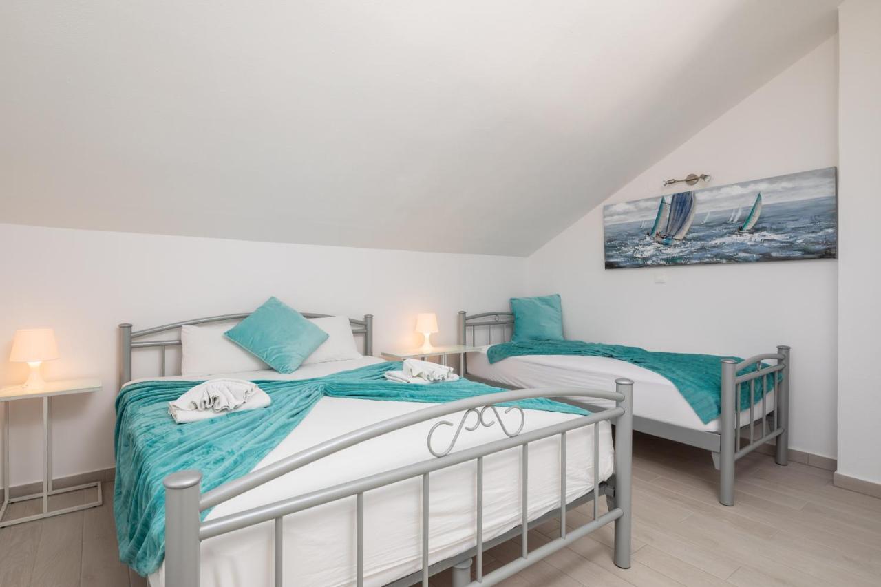 Vila Blanka Apartments Rogoznica  Eksteriør billede