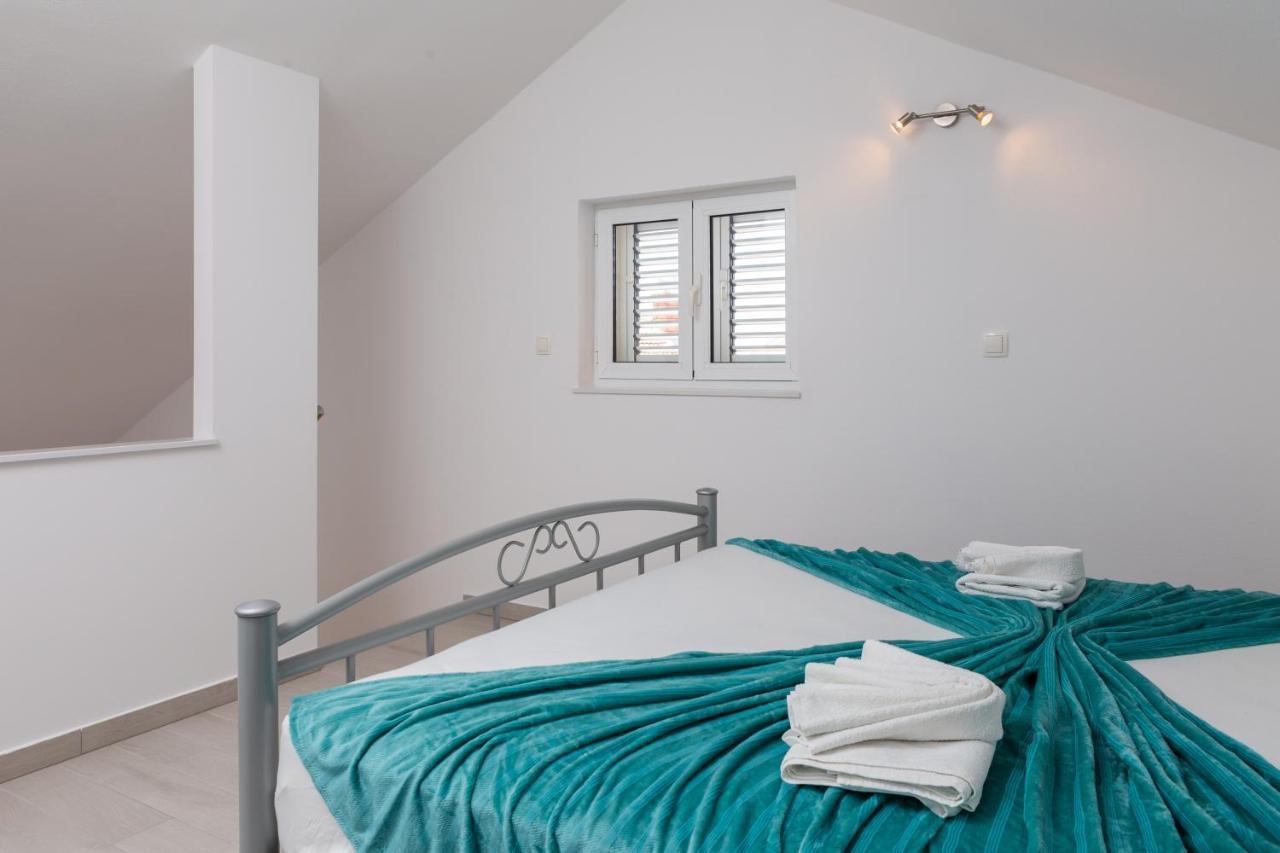 Vila Blanka Apartments Rogoznica  Eksteriør billede