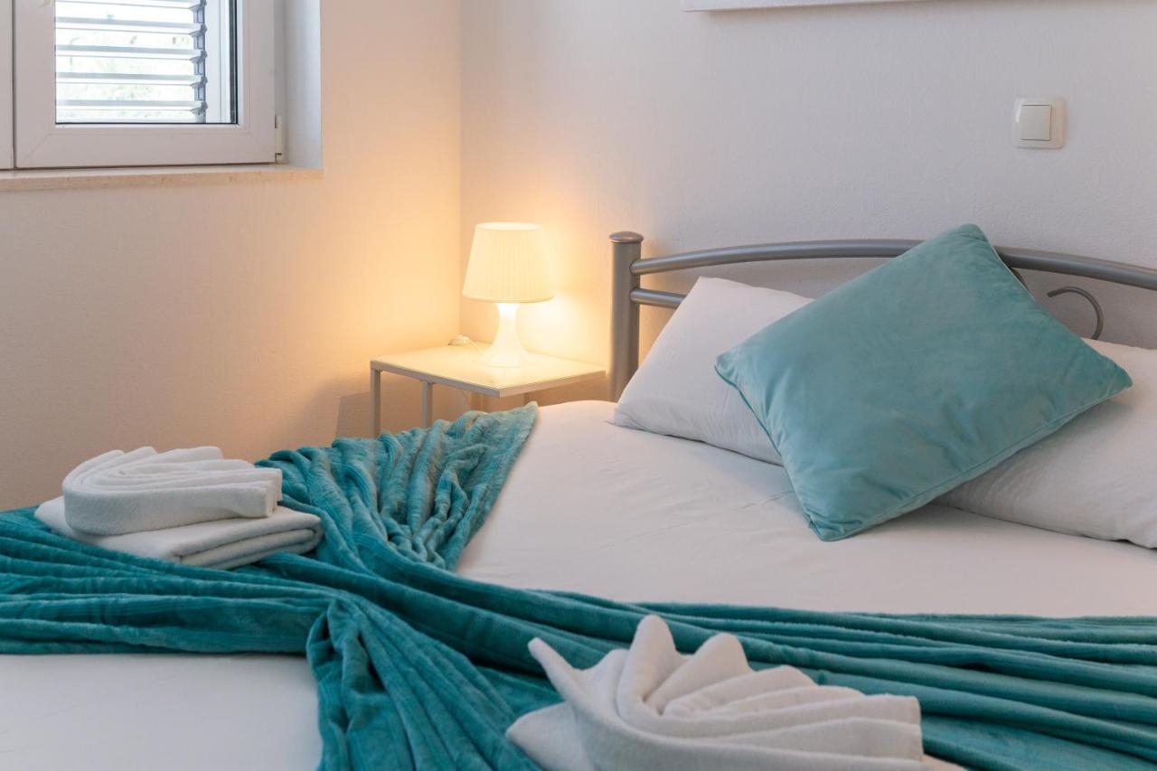 Vila Blanka Apartments Rogoznica  Eksteriør billede